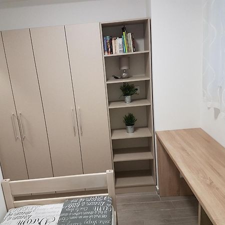 Apartments Lucky Place ซาเกร็บ ภายนอก รูปภาพ