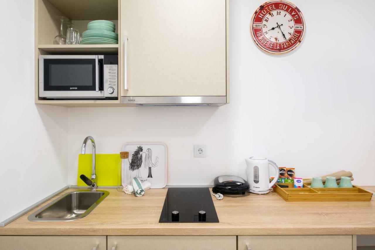 Apartments Lucky Place ซาเกร็บ ภายนอก รูปภาพ