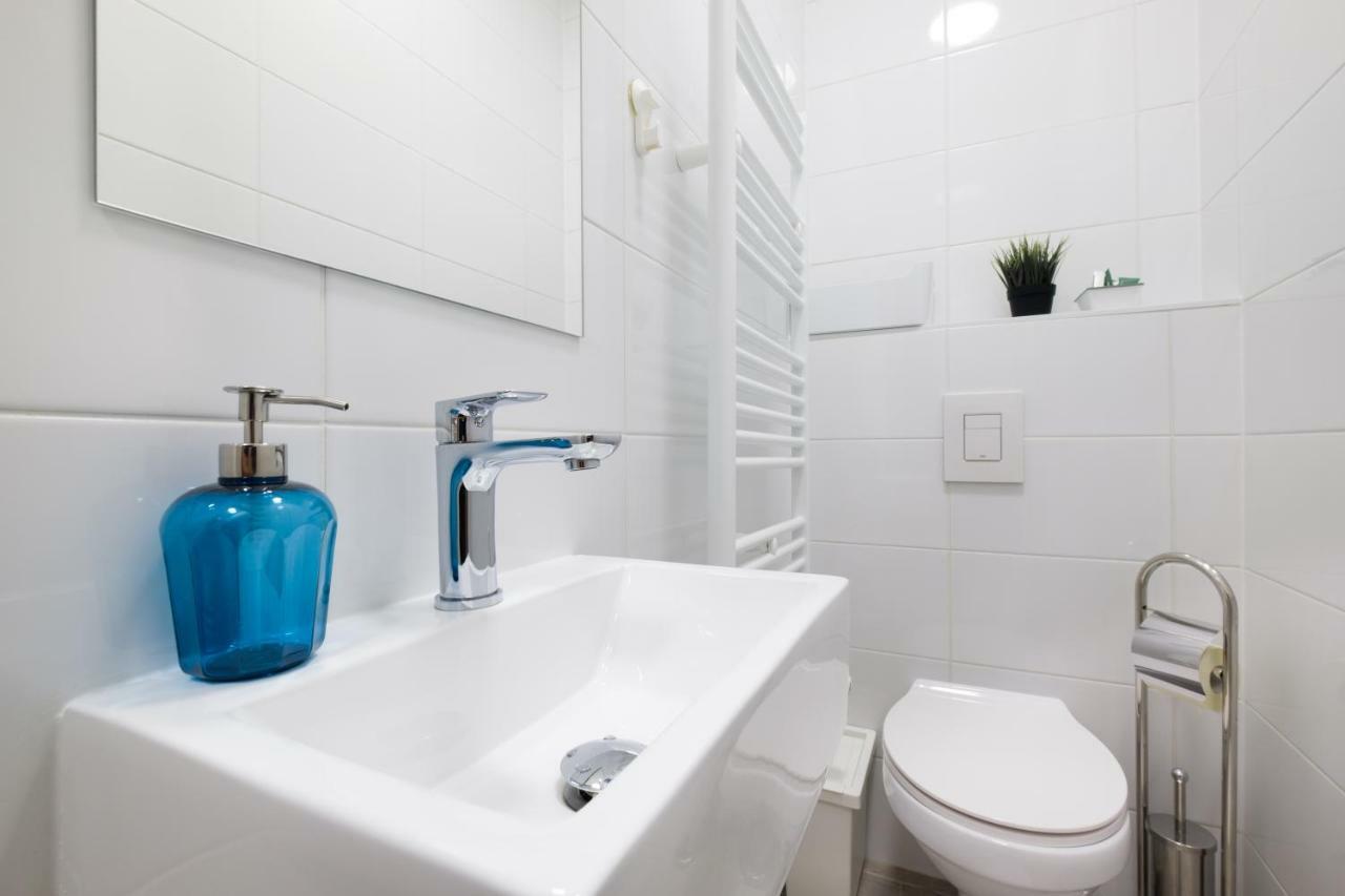 Apartments Lucky Place ซาเกร็บ ภายนอก รูปภาพ